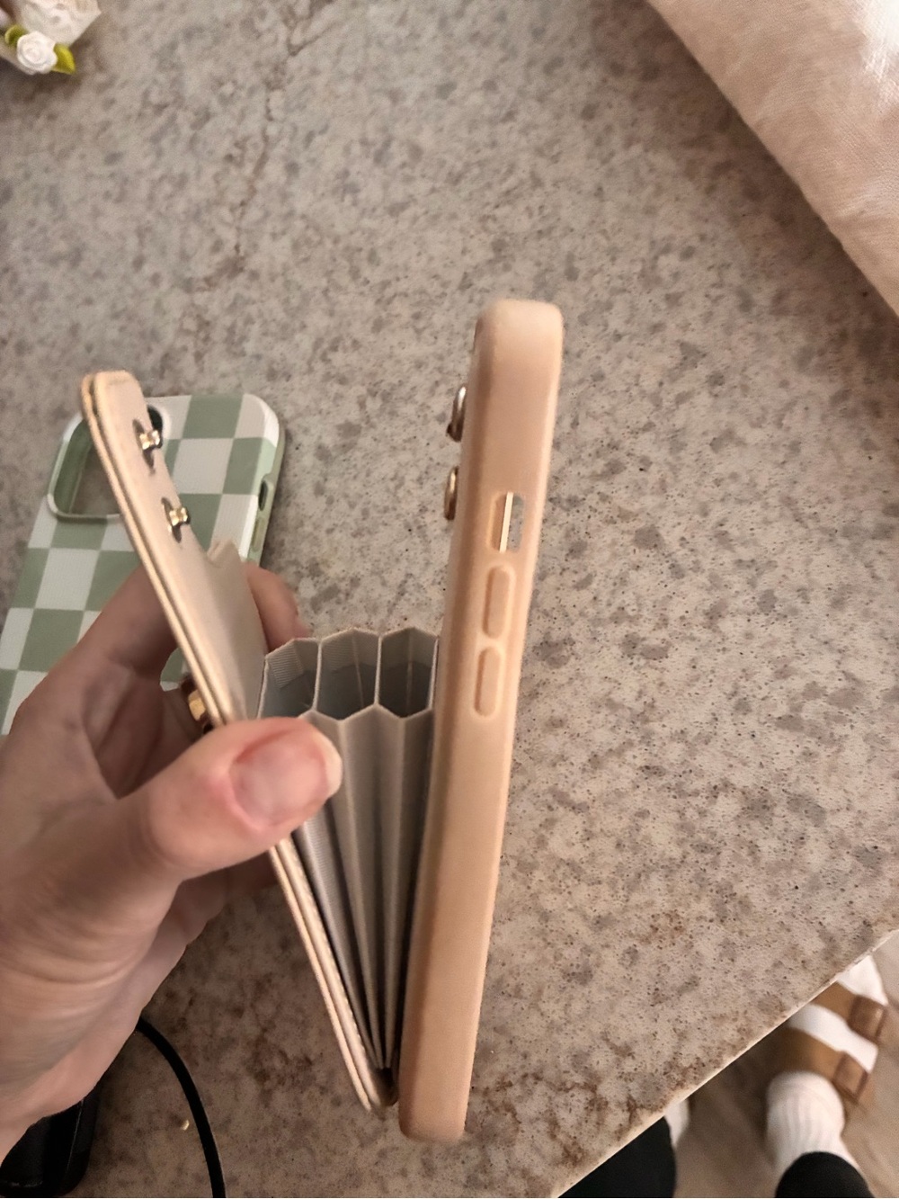 iPhone 13 Pro Max cases - Picture 9 of 9